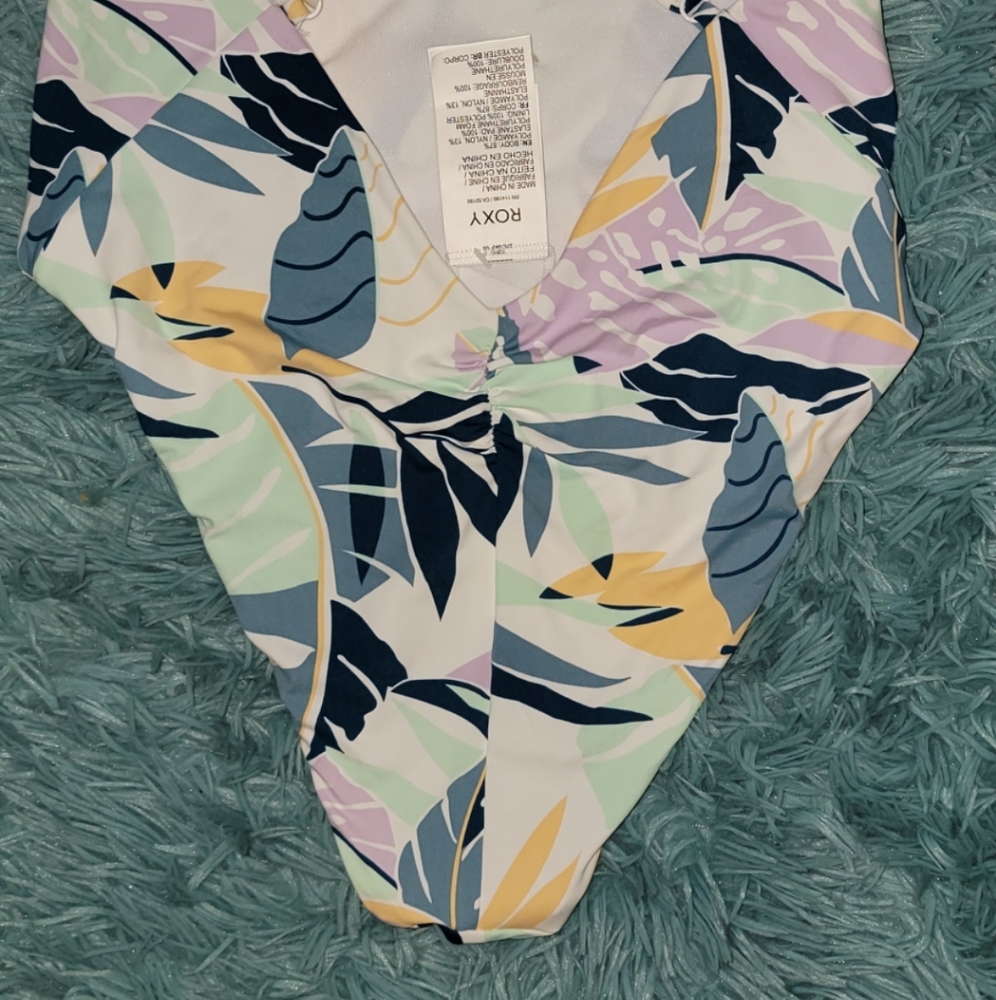 Roxy One Piece - image 5